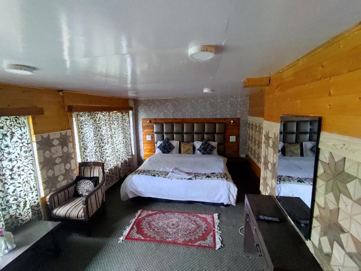 Hotel White House Pahalgām Dış mekan fotoğraf